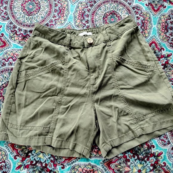 Maurice's Green 5 in. Inseam Length Shorts Size Small - Picture 1 of 4